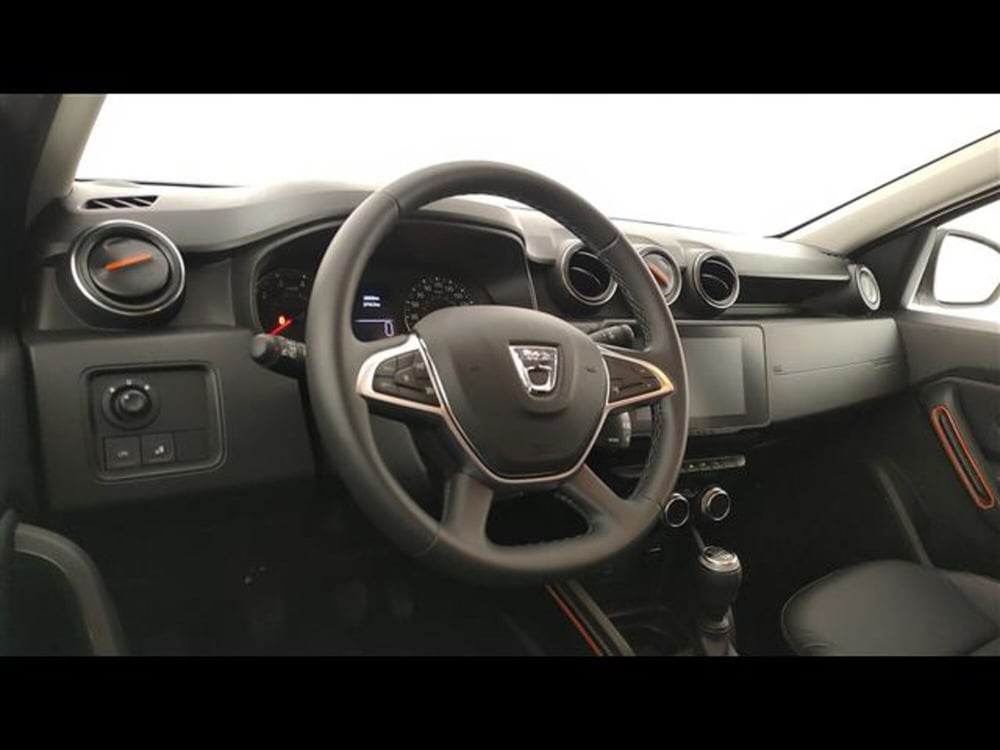 Dacia Duster usata a Milano (8)