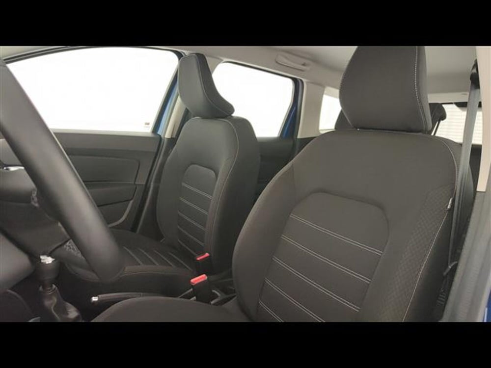 Dacia Duster usata a Milano (9)