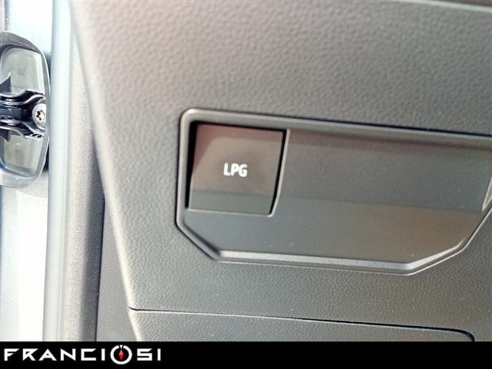 Dacia Duster usata a Modena (11)