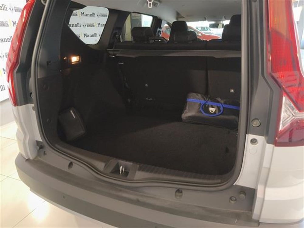 Dacia Jogger usata a Brescia (13)