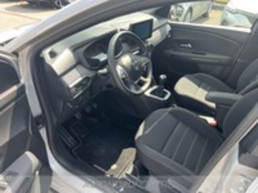 Dacia Jogger usata a Udine (13)