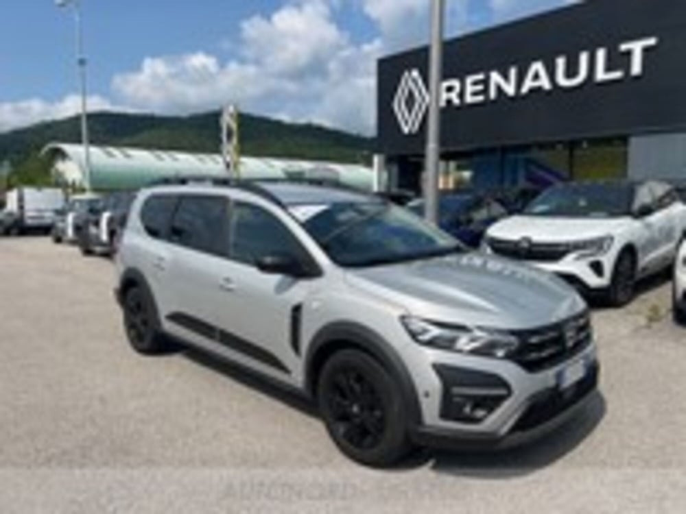 Dacia Jogger usata a Udine (3)
