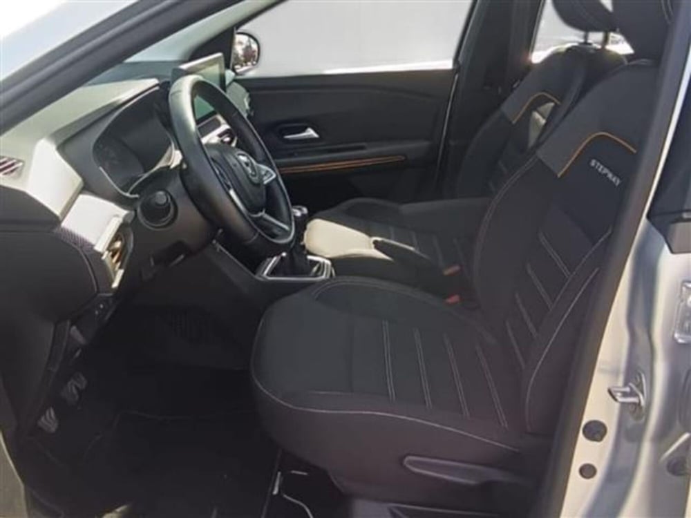 Dacia Sandero usata a Livorno (9)
