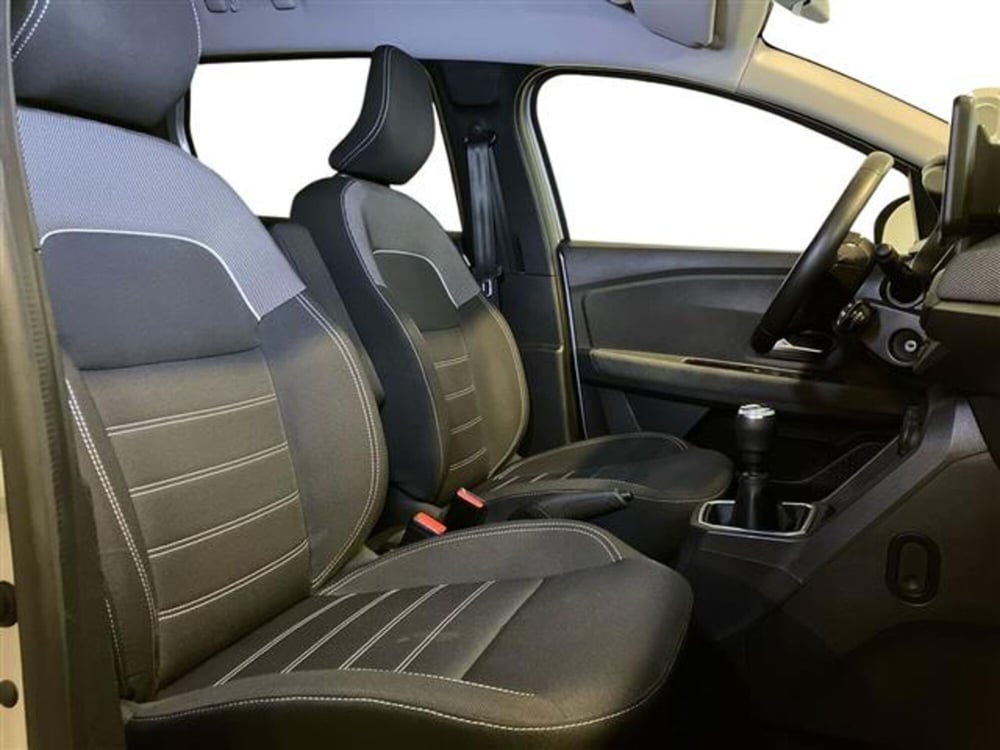 Dacia Jogger usata a Como (10)