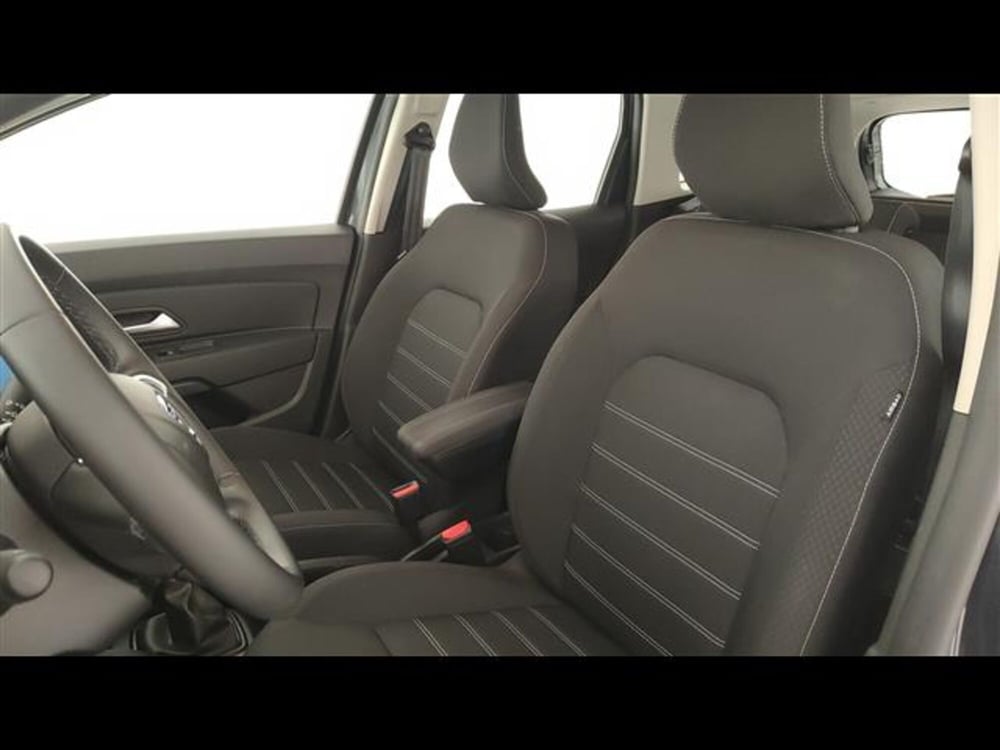 Dacia Duster usata a Milano (9)
