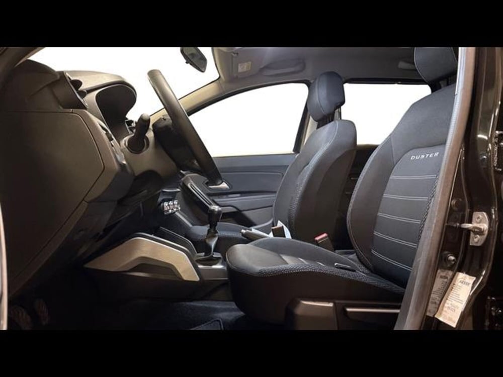 Dacia Duster usata a Varese (13)