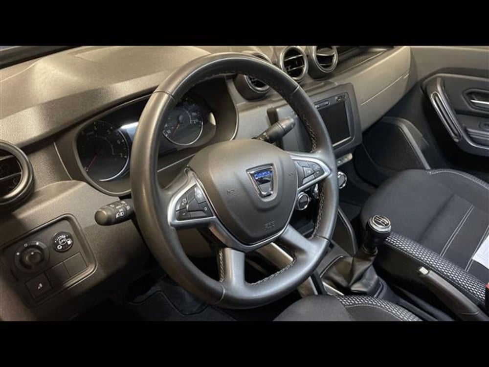 Dacia Duster usata a Varese (7)