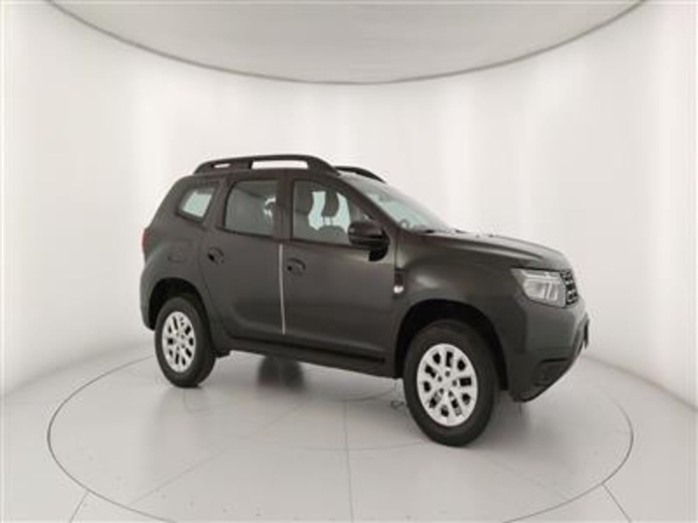 Dacia Duster usata a Bari (10)
