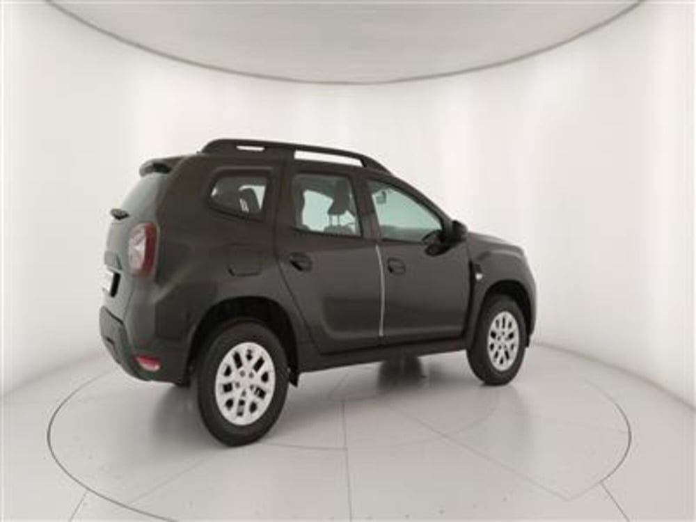 Dacia Duster usata a Bari (8)