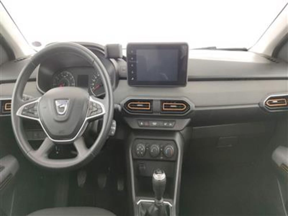 Dacia Sandero Stepway usata a Bari (13)