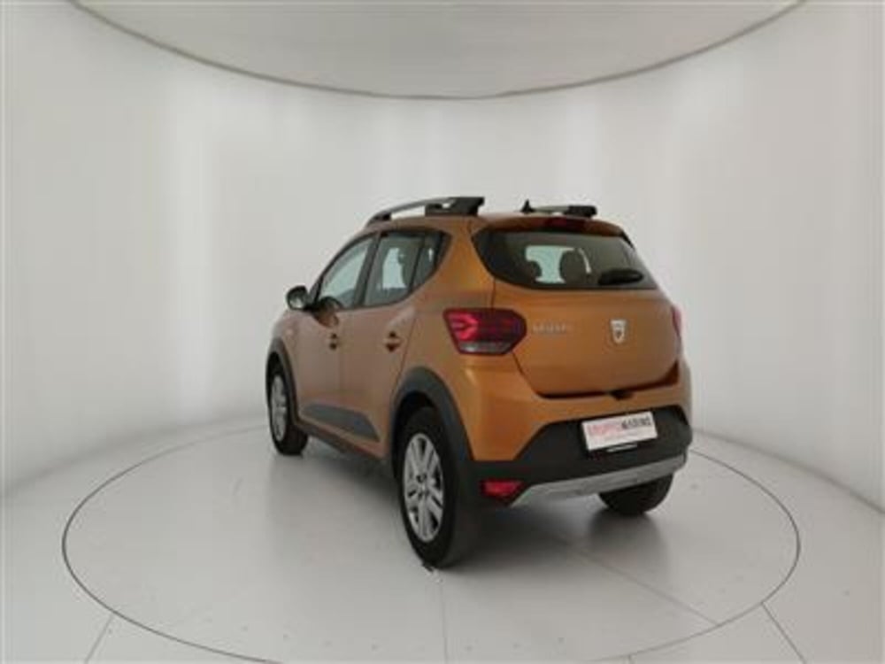 Dacia Sandero Stepway usata a Bari (5)