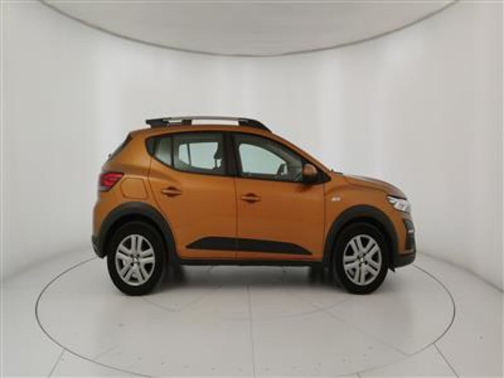 Dacia Sandero Stepway usata a Bari (9)