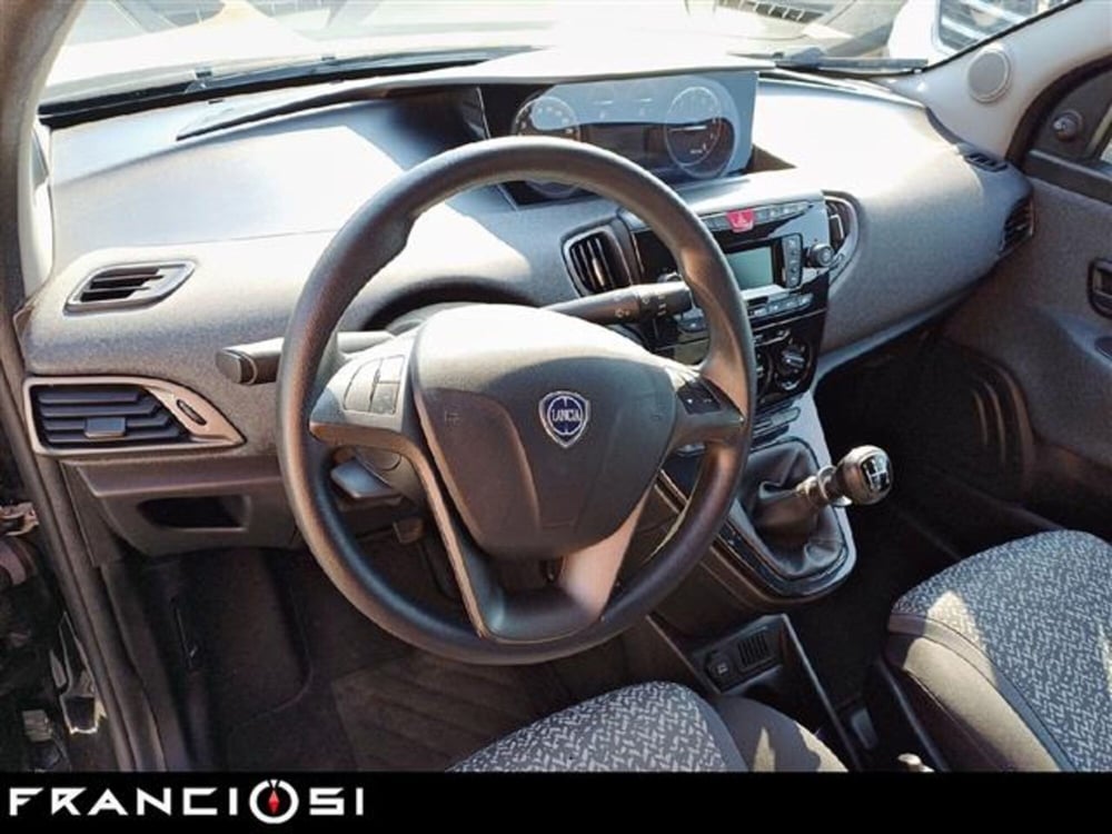Lancia Ypsilon usata a Modena (8)
