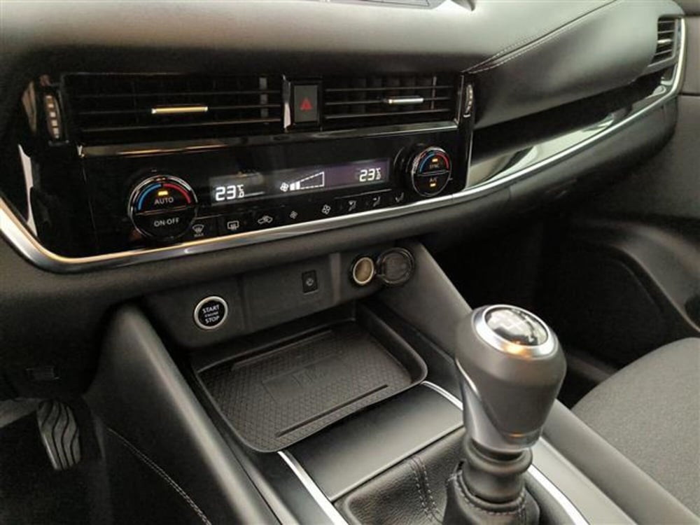 Nissan Qashqai usata a Milano (11)