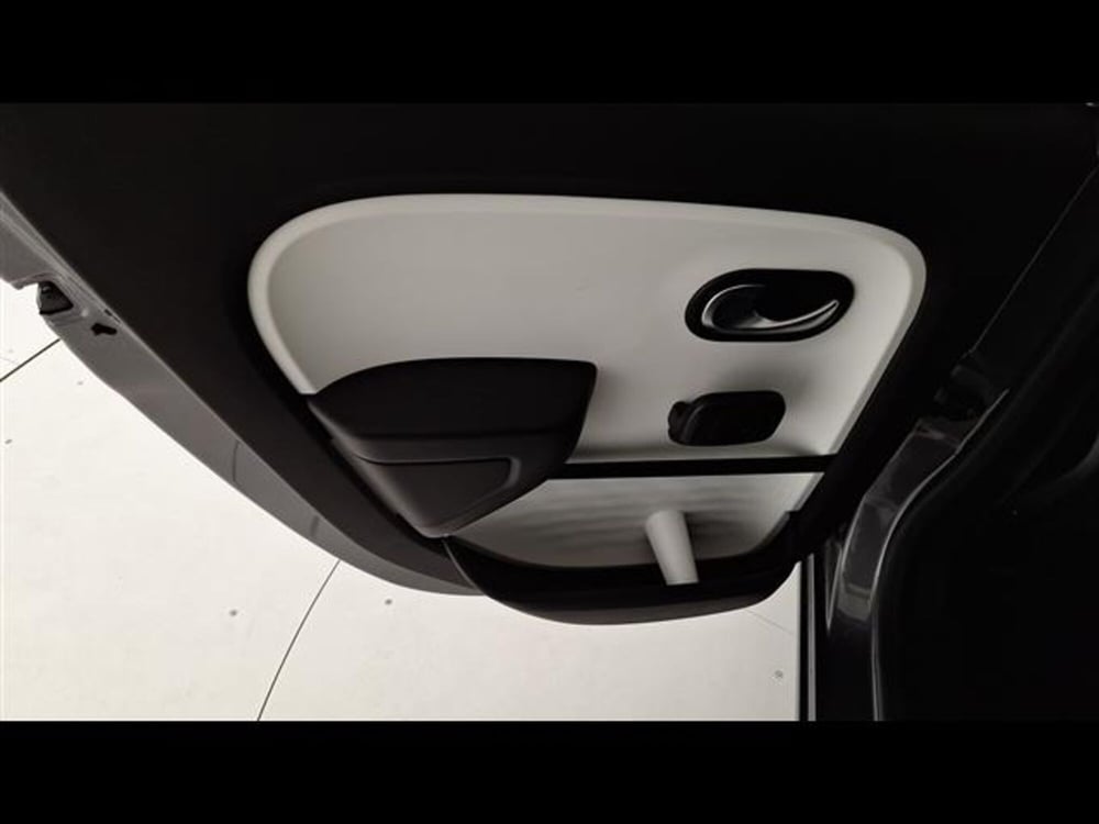 Renault Twingo usata a Milano (8)