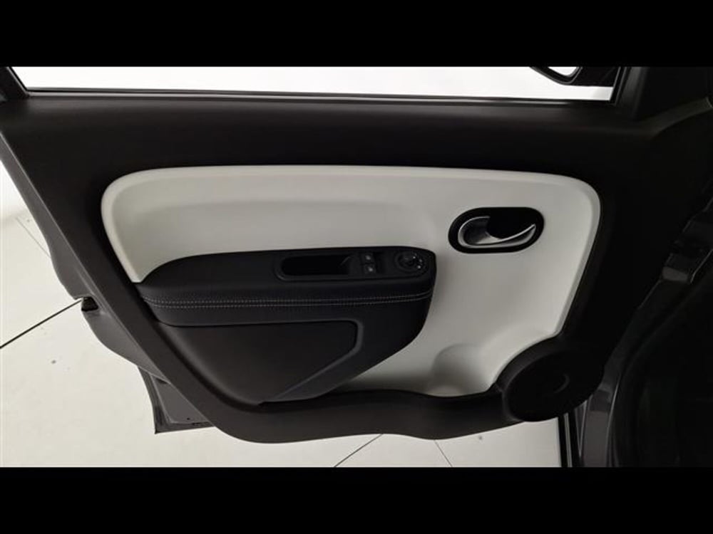Renault Twingo usata a Milano (9)
