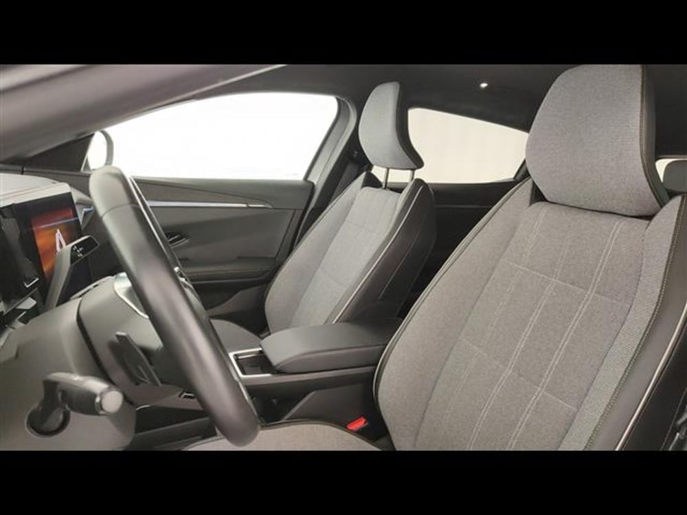 Renault Megane E-Tech Electric usata a Milano (9)