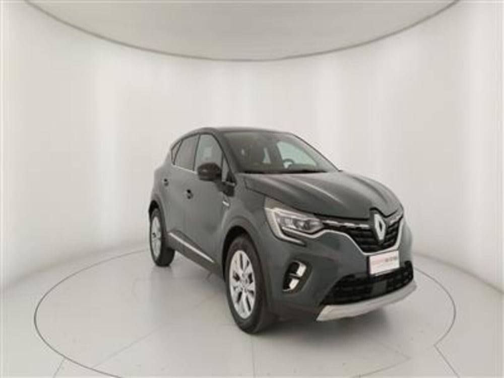 Renault Captur usata a Bari (11)