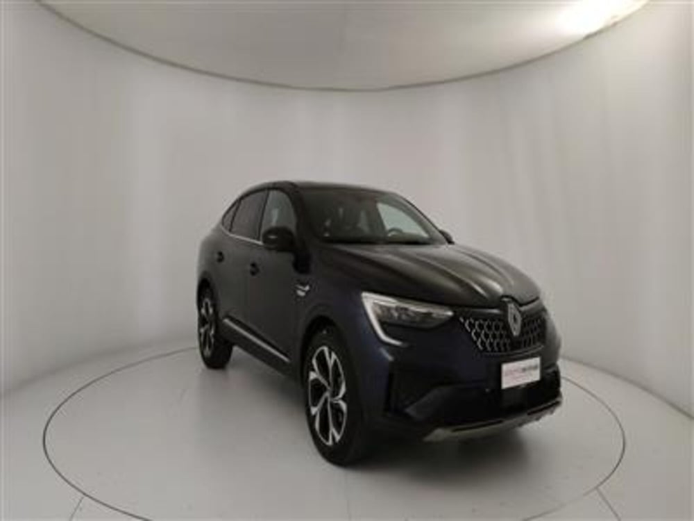 Renault Arkana nuova a Bari (11)