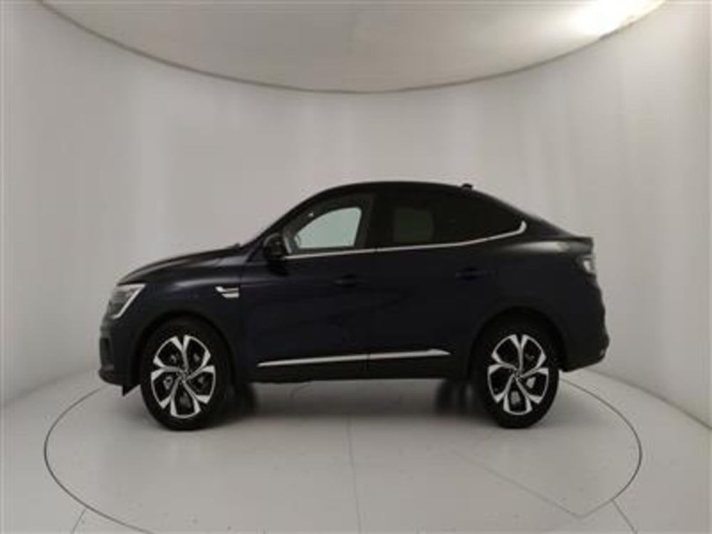 Renault Arkana nuova a Bari (3)