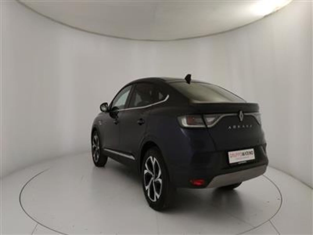 Renault Arkana nuova a Bari (5)
