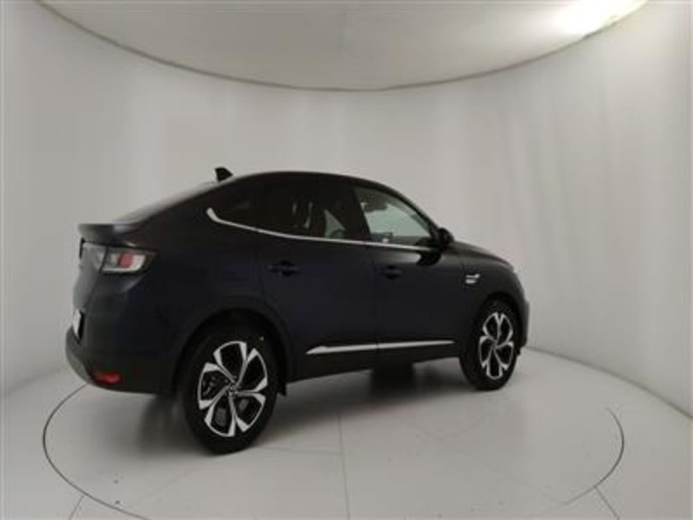 Renault Arkana nuova a Bari (8)