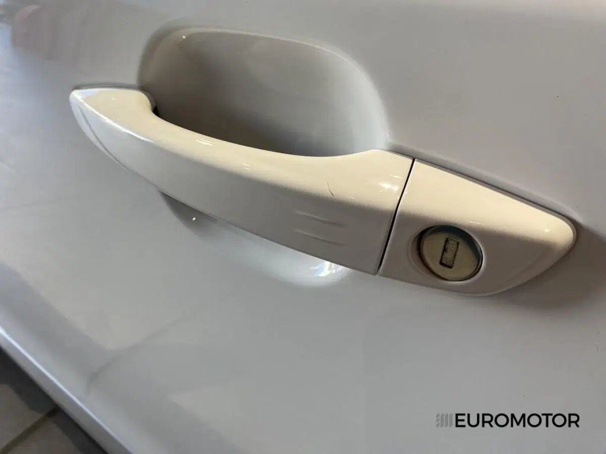 Peugeot 2008 usata a Bari (11)