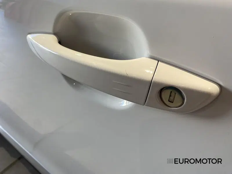 Peugeot 2008 usata a Bari (11)