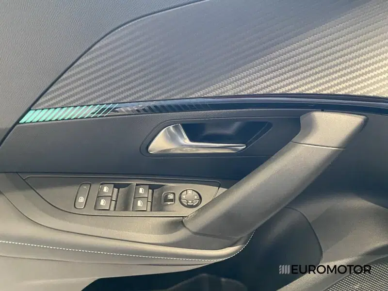 Peugeot 2008 usata a Bari (12)