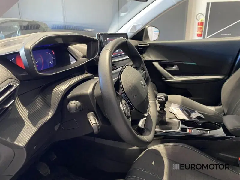 Peugeot 2008 usata a Bari (14)