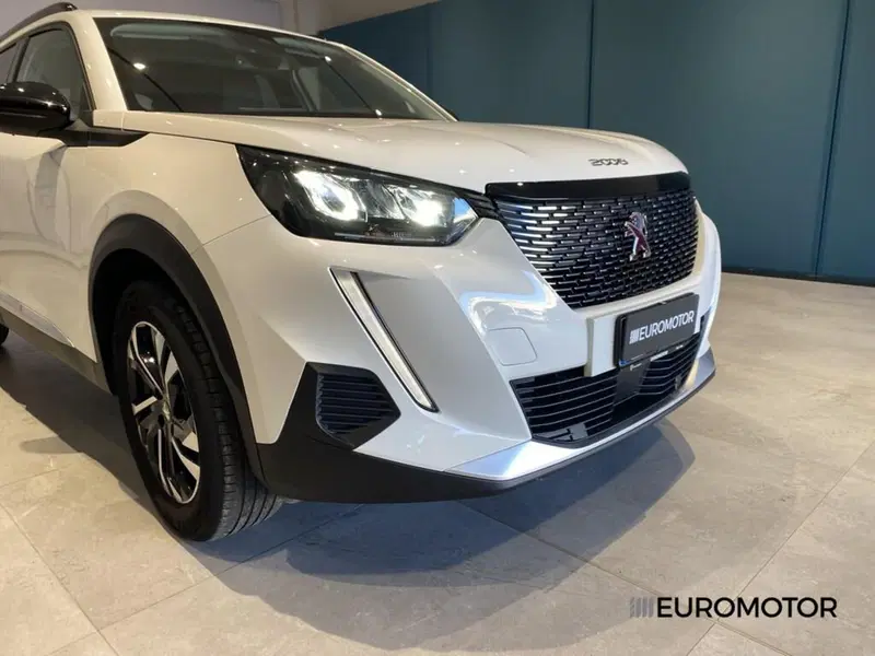 Peugeot 2008 usata a Bari (4)
