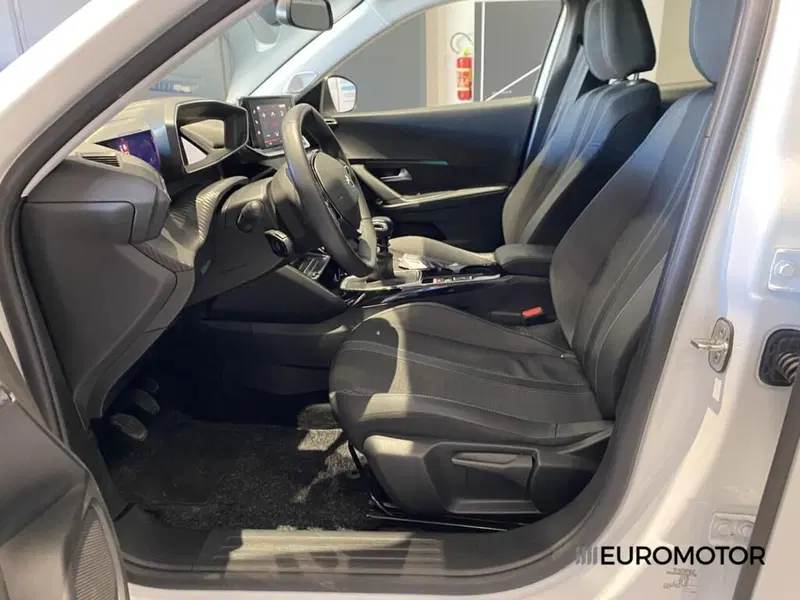 Peugeot 2008 usata a Bari (15)
