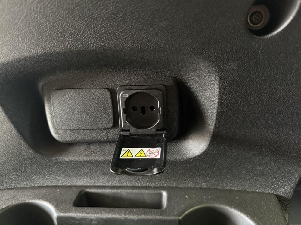 Toyota Proace Max Furgone nuova a Monza e Brianza (13)
