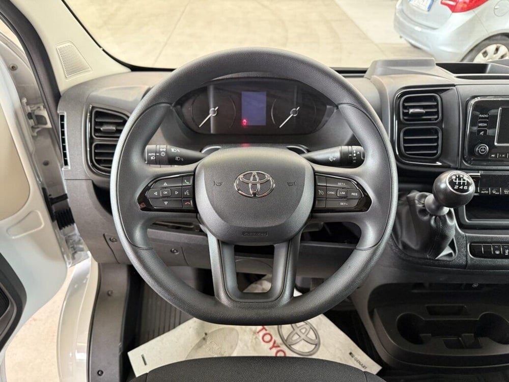 Toyota Proace Max Furgone nuova a Monza e Brianza (6)