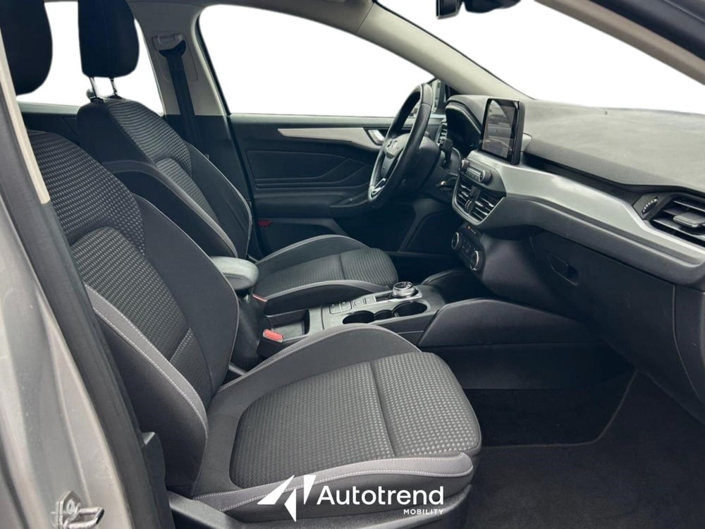 Ford Focus Station Wagon usata a Bari (6)