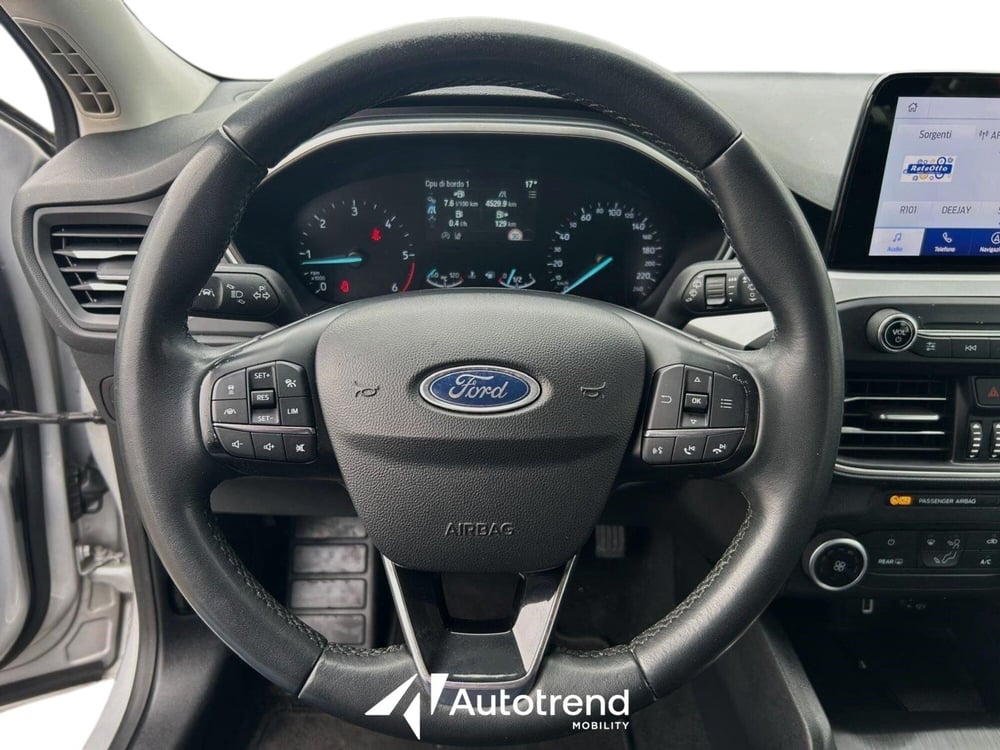Ford Focus Station Wagon usata a Bari (8)