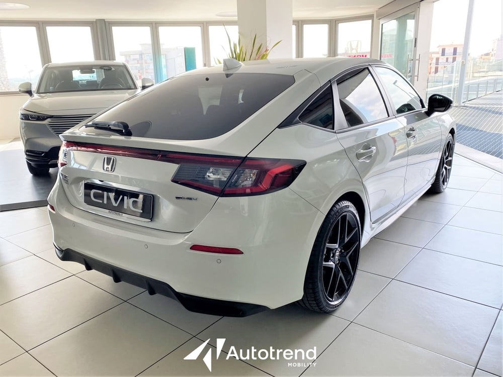 Honda Civic nuova a Bari (3)