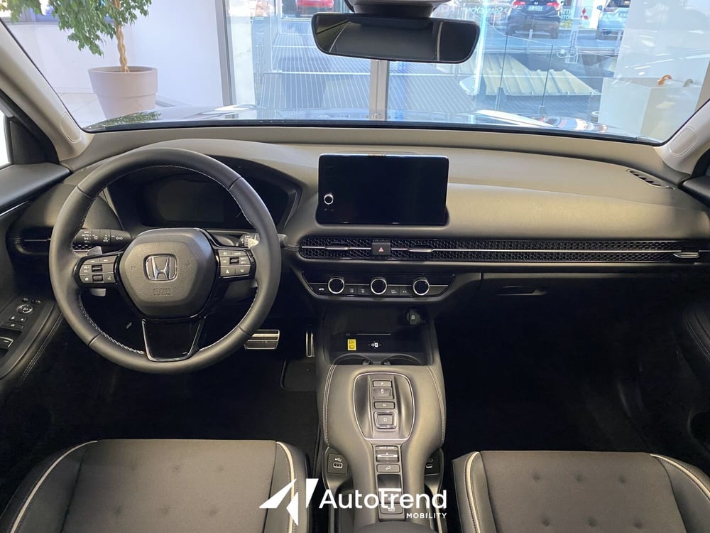 Honda ZR-V nuova a Bari (10)