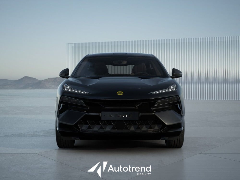 Lotus Eletre nuova a Bari (3)