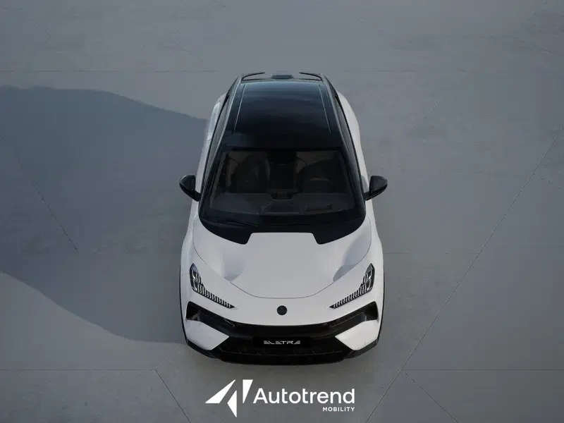 Lotus Eletre nuova a Bari (2)