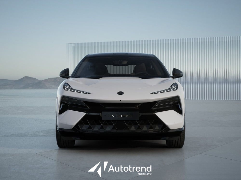 Lotus Eletre nuova a Bari (3)