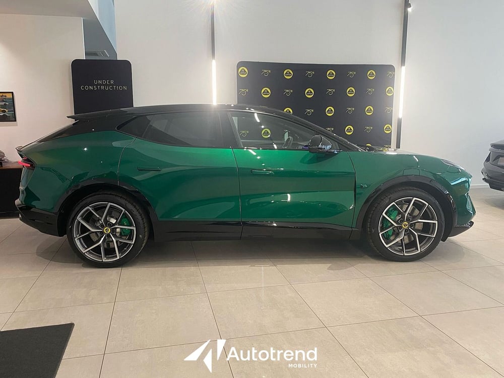Lotus Eletre nuova a Bari (5)