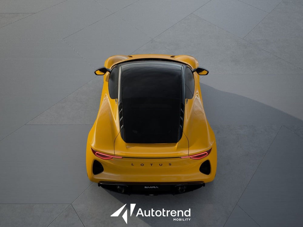 Lotus Emira nuova a Bari (7)