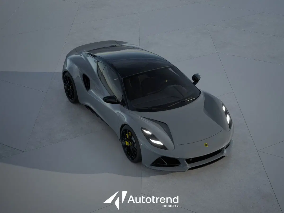 Lotus Emira nuova a Bari (4)