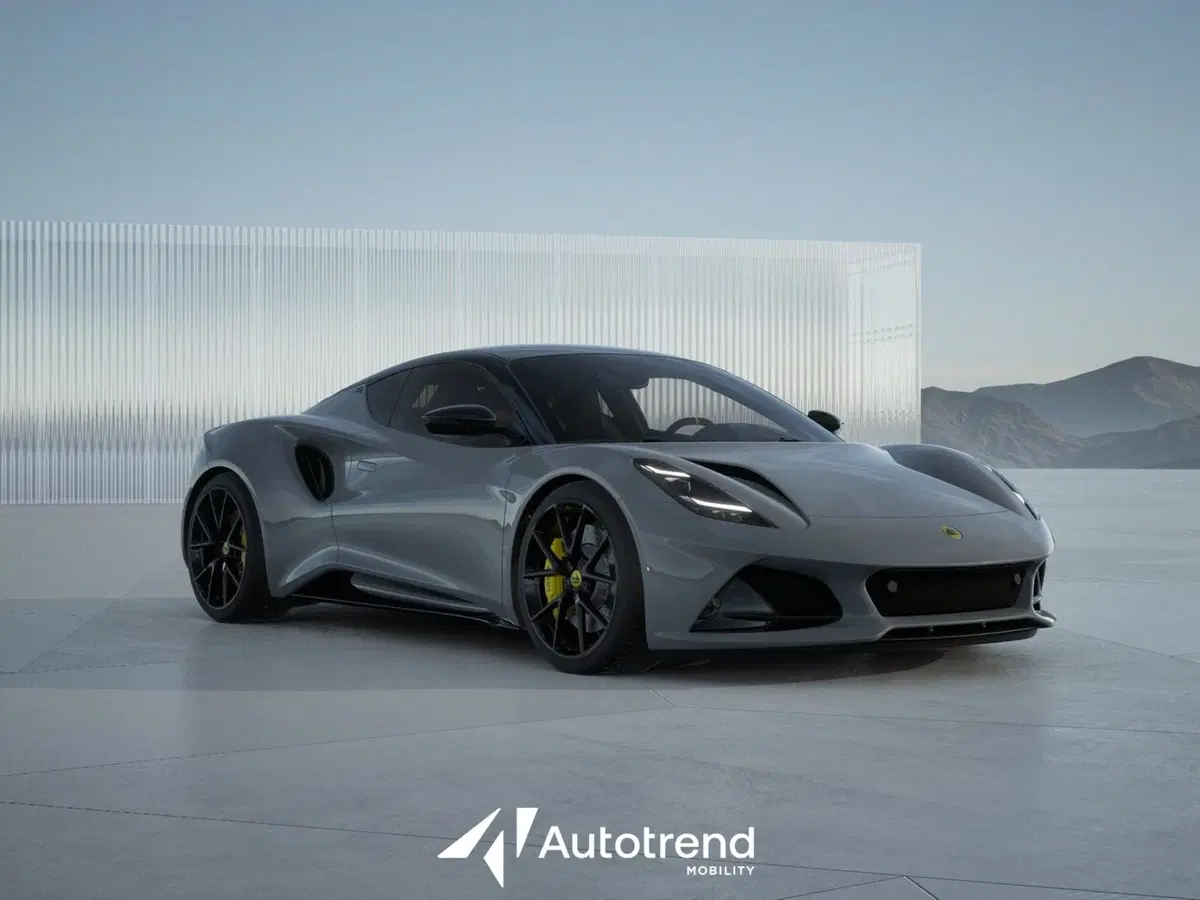 Lotus Emira nuova a Bari (5)