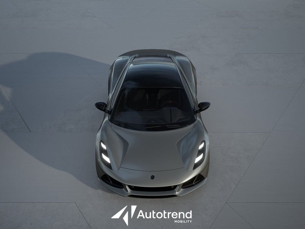 Lotus Emira nuova a Bari (3)