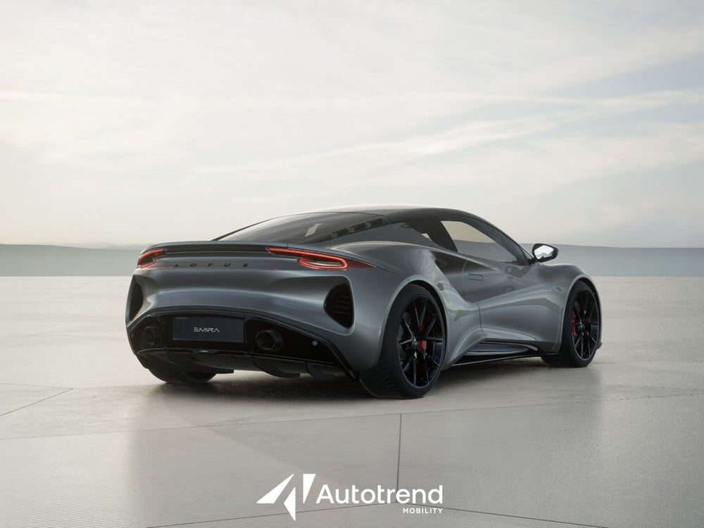Lotus Emira nuova a Bari (6)
