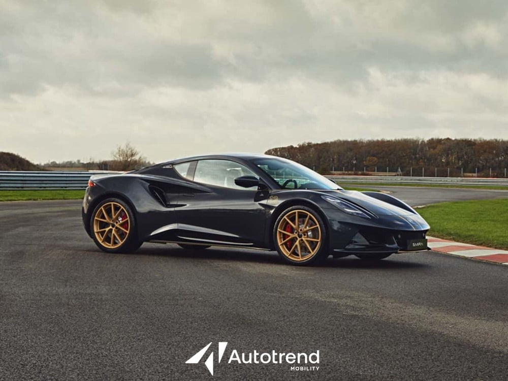 Lotus Emira nuova a Bari