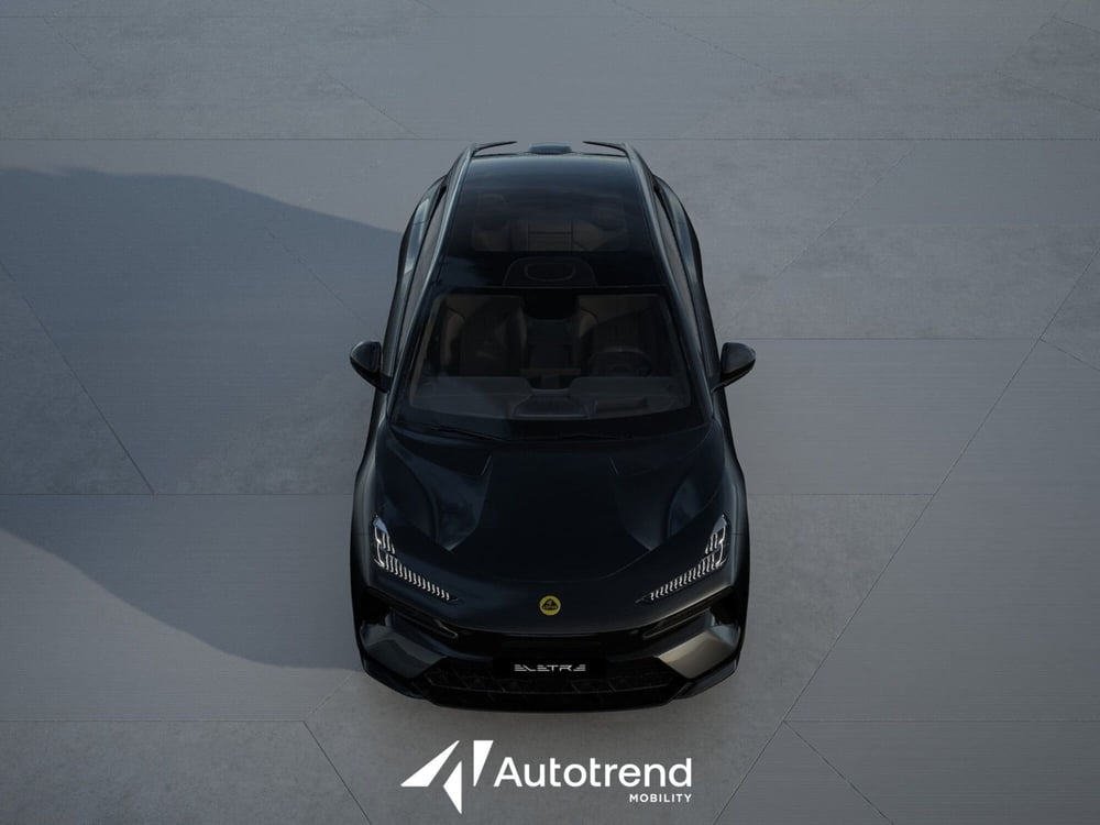 Lotus Eletre nuova a Bari (2)