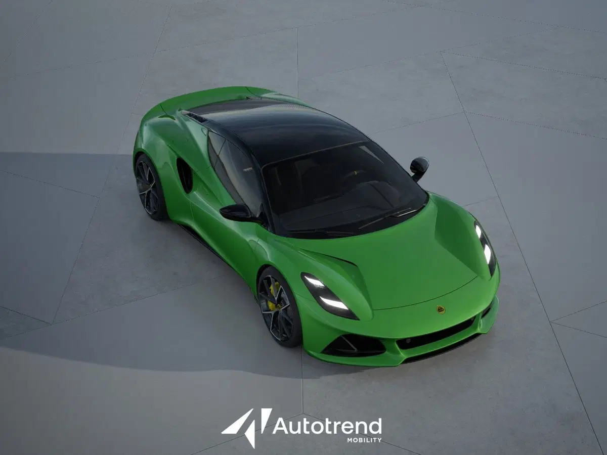 Lotus Emira nuova a Bari (4)